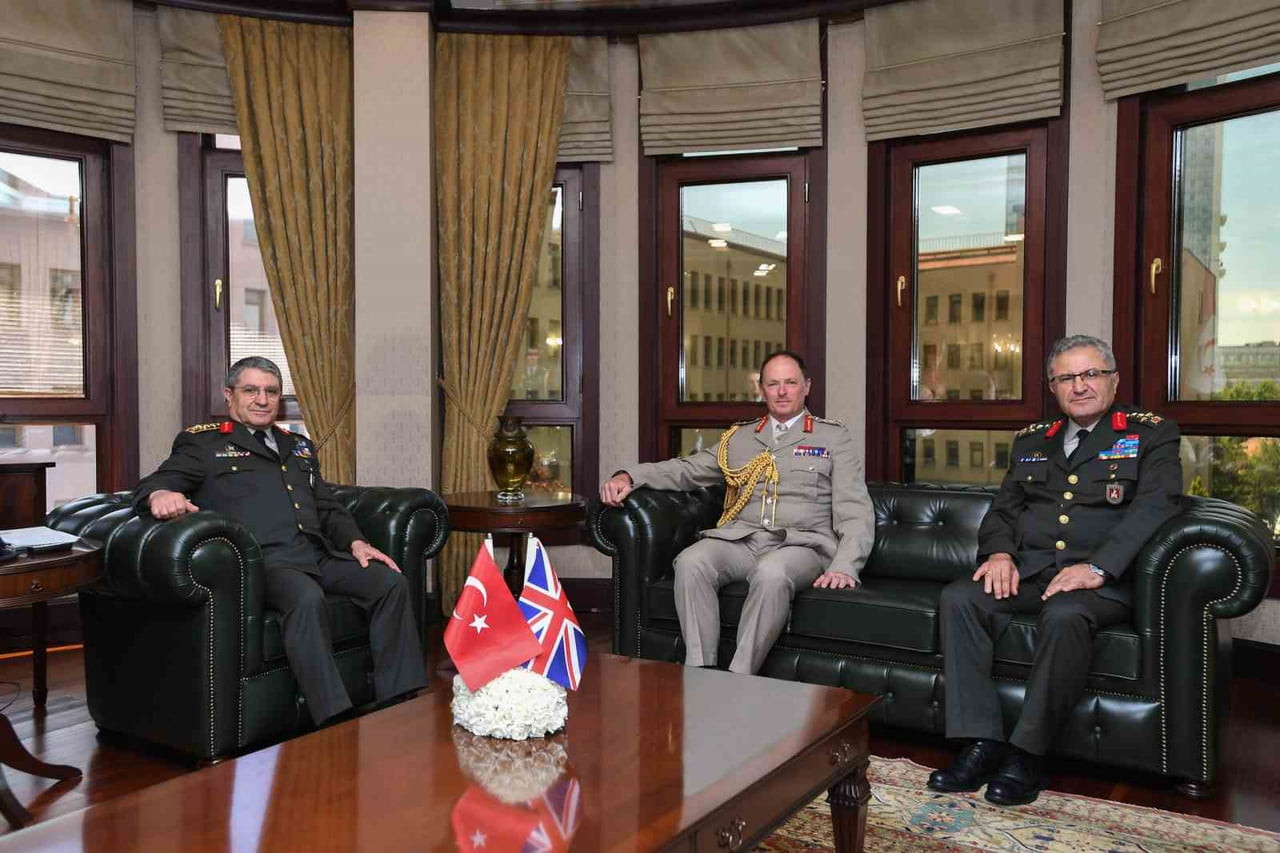 GENELKURMAY BAŞKANI ORGENERAL SELÇUK BAYRAKTAROĞLU, BİRLEŞİK KRALLIK KARA KUVVETLERİ KOMUTANI...