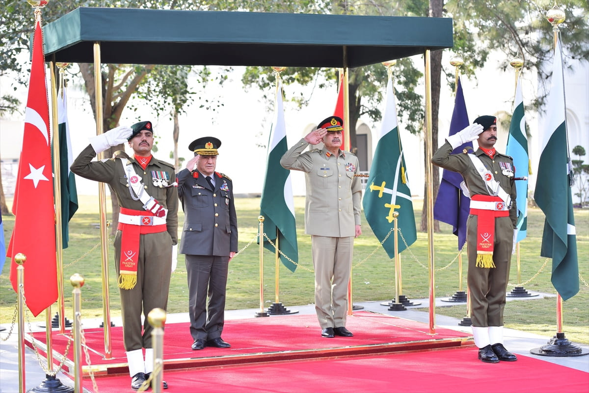 Genelkurmay Başkanı Orgeneral Selçuk Bayraktaroğlu, Pakistan Savunma Kuvvetleri ve Kara Kuvvetleri...