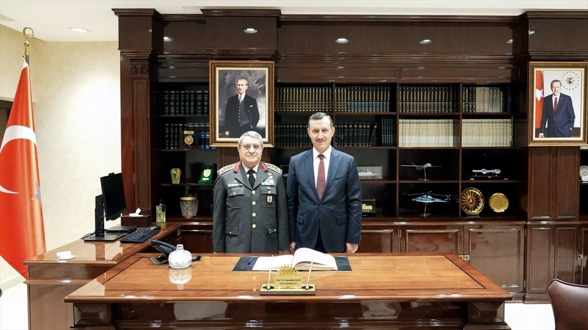 Genelkurmay Başkanı Orgeneral Selçuk Bayraktaroğlu, resmi temaslarda bulunmak üzere gittiği Suudi...
