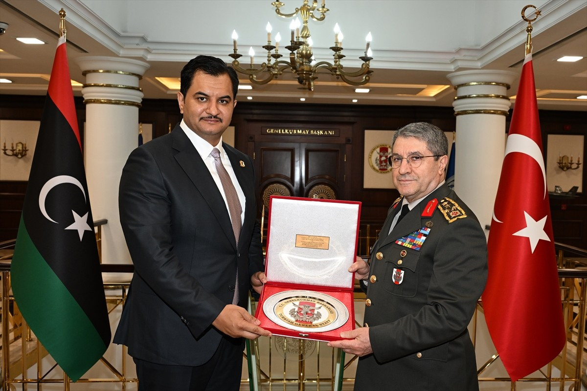 Genelkurmay Başkanı Orgeneral Selçuk Bayraktaroğlu (sağda), Libya Ulusal Ordusu Genel Komutan...