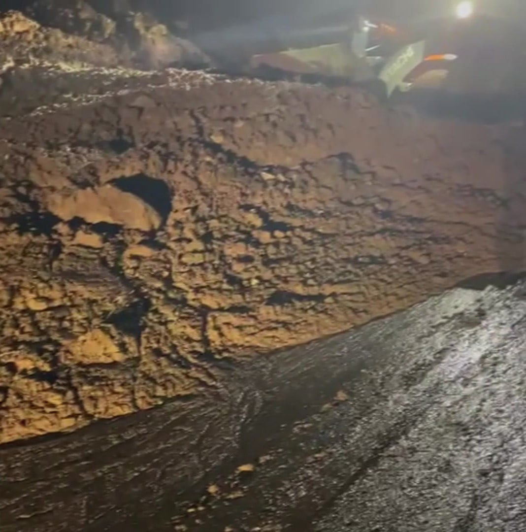 GERCÜŞ’TE HEYELAN: KÖY YOLLARI EKİPLERİN YOĞUN MESAİSİYLE AÇILDI