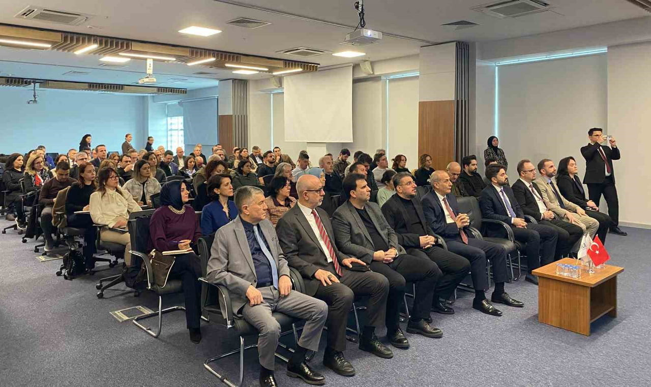 GERİ ÖDEMELİ FİNANSMAN DESTEĞİ PROGRAMI KAPSAMINDA BURSA'DA BİLGİLENDİRME TOPLANTISI...