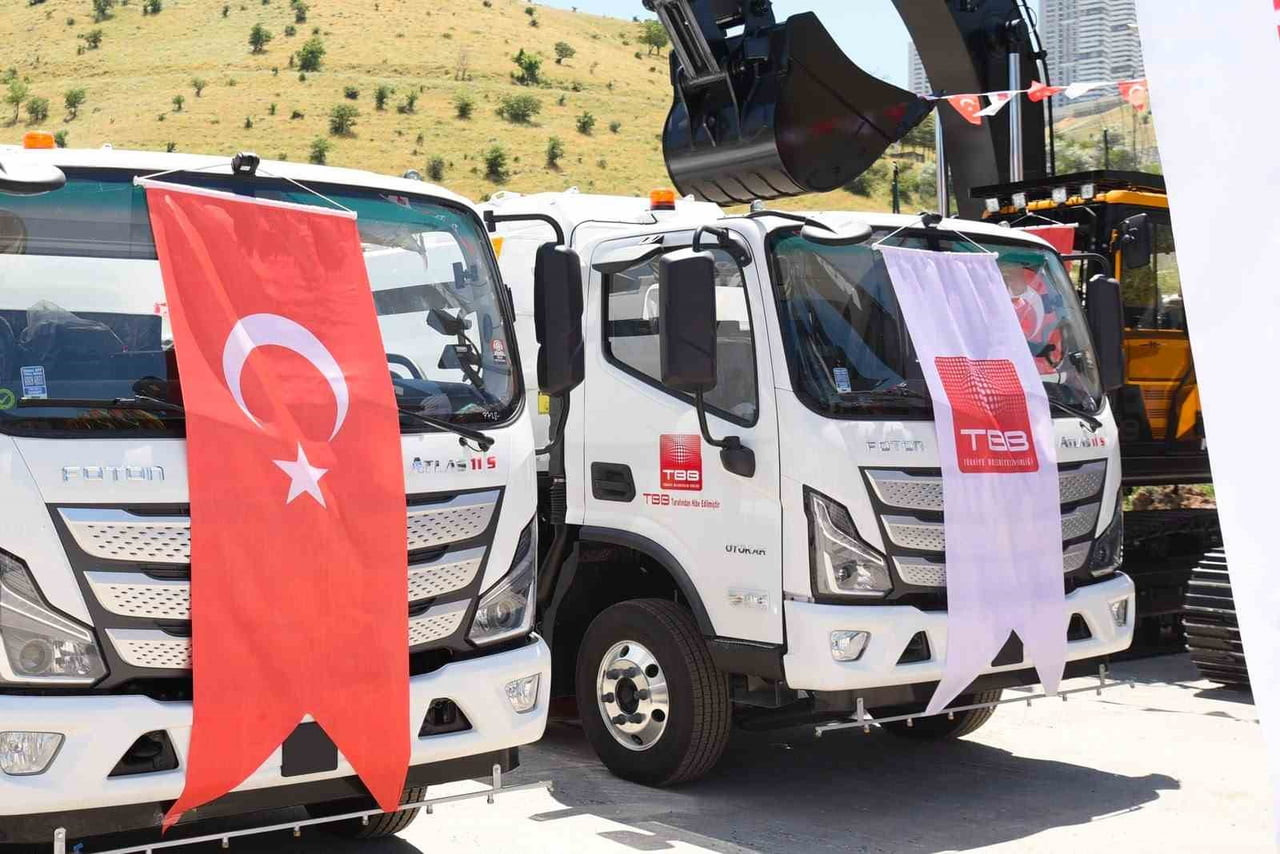 GİRESUN BELEDİYESİ'NE TÜRKİYE BELEDİYELER BİRLİĞİ'NDEN 9,5 MİLYON LİRALIK KANAL TEMİZLEME ARACI...
