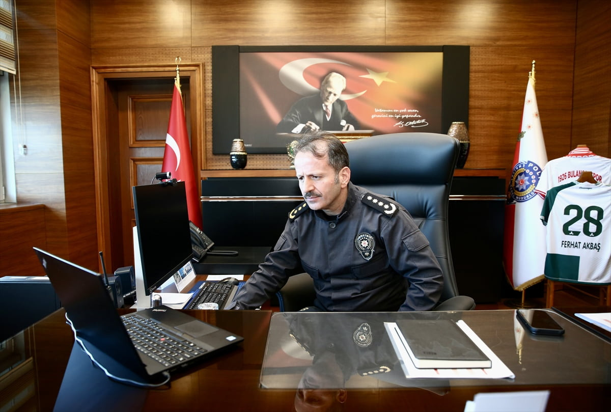 Giresun Emniyet Müdürü Ferhat Akbaş, Anadolu Ajansının (AA) gözünden 2025'e damga vuran olaylara...