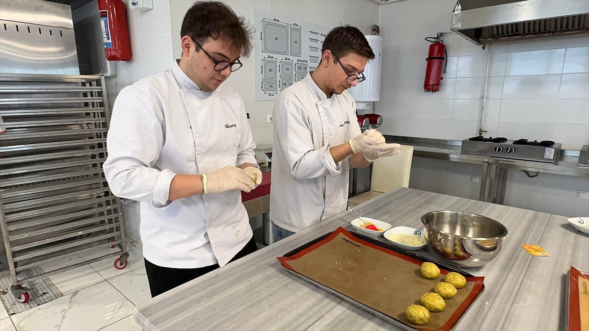 Giresun Üniversitesi Keşap Turizm Fakültesi Gastronomi ve Mutfak Sanatları Bölümünce yürütülen...