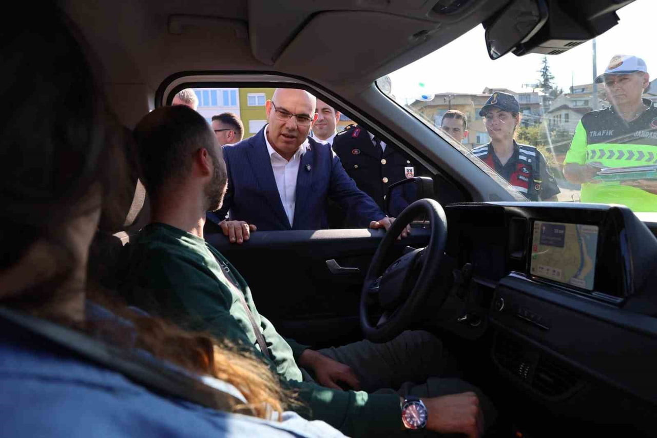 GİRESUN VALİSİ , KURBAN BAYRAMI DOLAYISIYLA TRAFİK UYGULAMA NOKTALARINI ZİYARET EDEREK GÖREVLİ...
