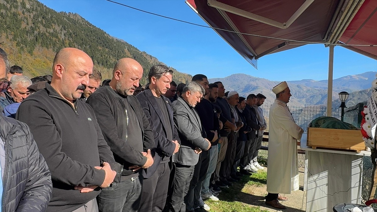 Giresun'da tedavi gördüğü hastanede beyin ölümünün gerçekleşmesinin ardından karaciğeri bağışlanan...