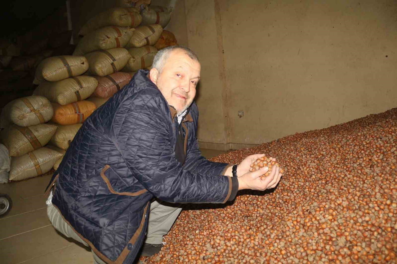 GİRESUNLU FINDIK TÜCCARI HASAN HİMTAŞ, SEZONUN SONUNA YAKLAŞILMASINA RAĞMEN ÜRETİCİNİN ELİNDEKİ...