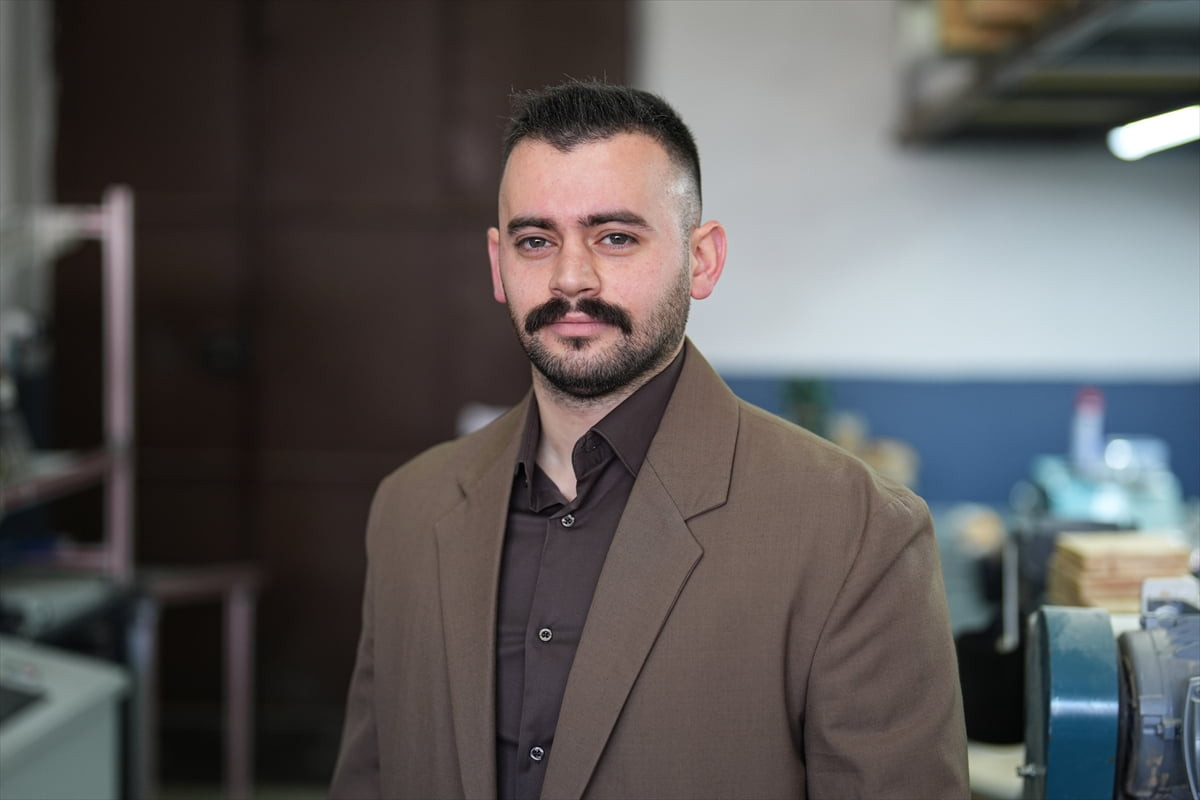 Girişimci İsmail Balaban, geleneksel okçulukta yaşadığı ekipman sorunlarından yola çıkarak ok...