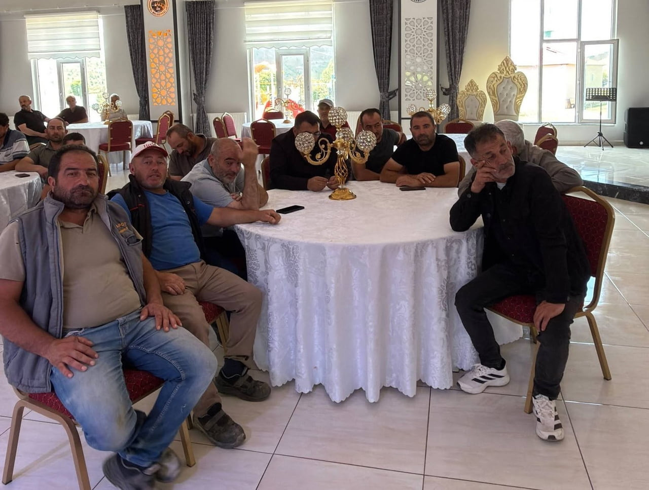 GÖÇKEDERE’DE YÜZDE 100 HİBELİ HAYVANCILIK EKİPMANLARI İÇİN KURA ÇEKİLDİ