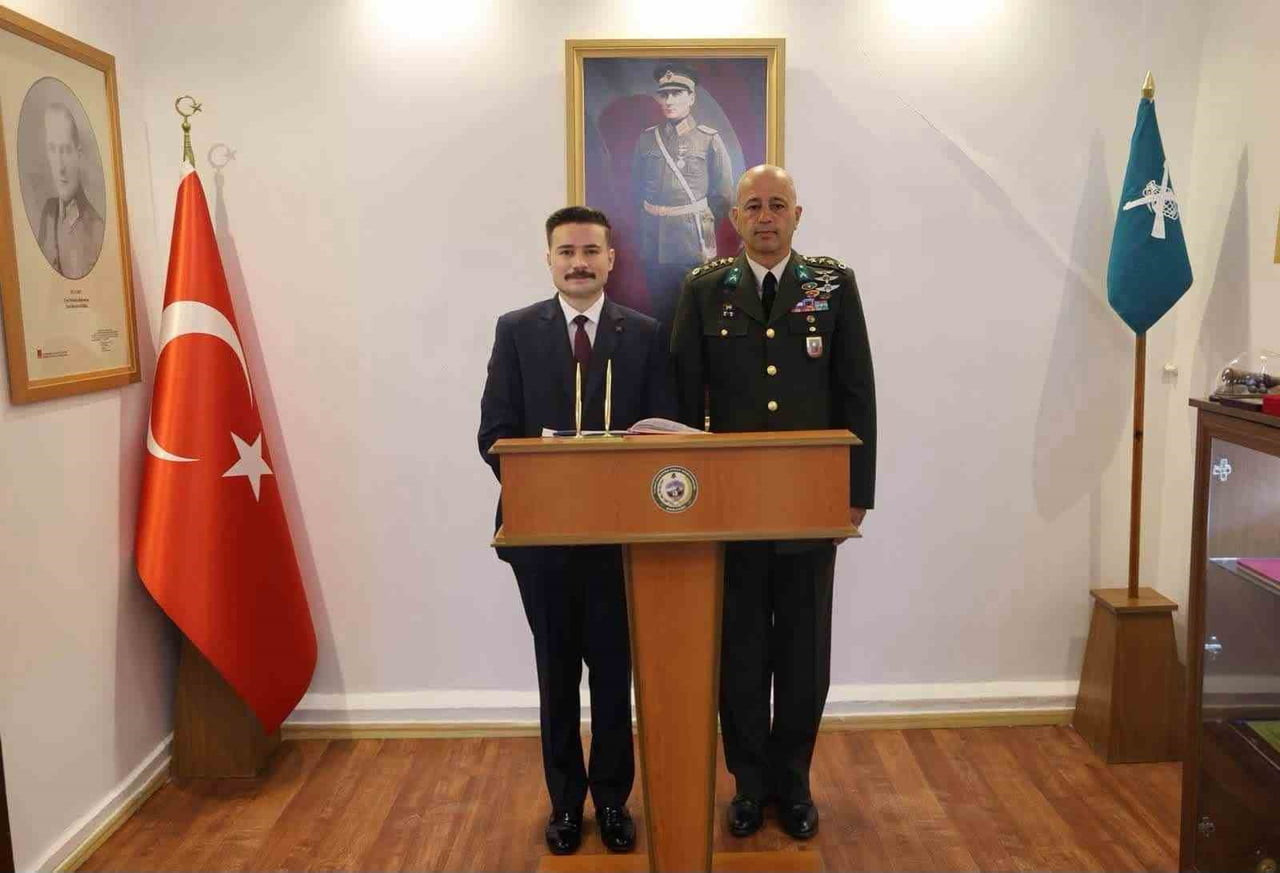 GÖKÇEADA KAYMAKAMI OSMAN ACAR, 5. KOMANDO TUGAY KOMUTANLIĞI’NI ZİYARET ETTİ.