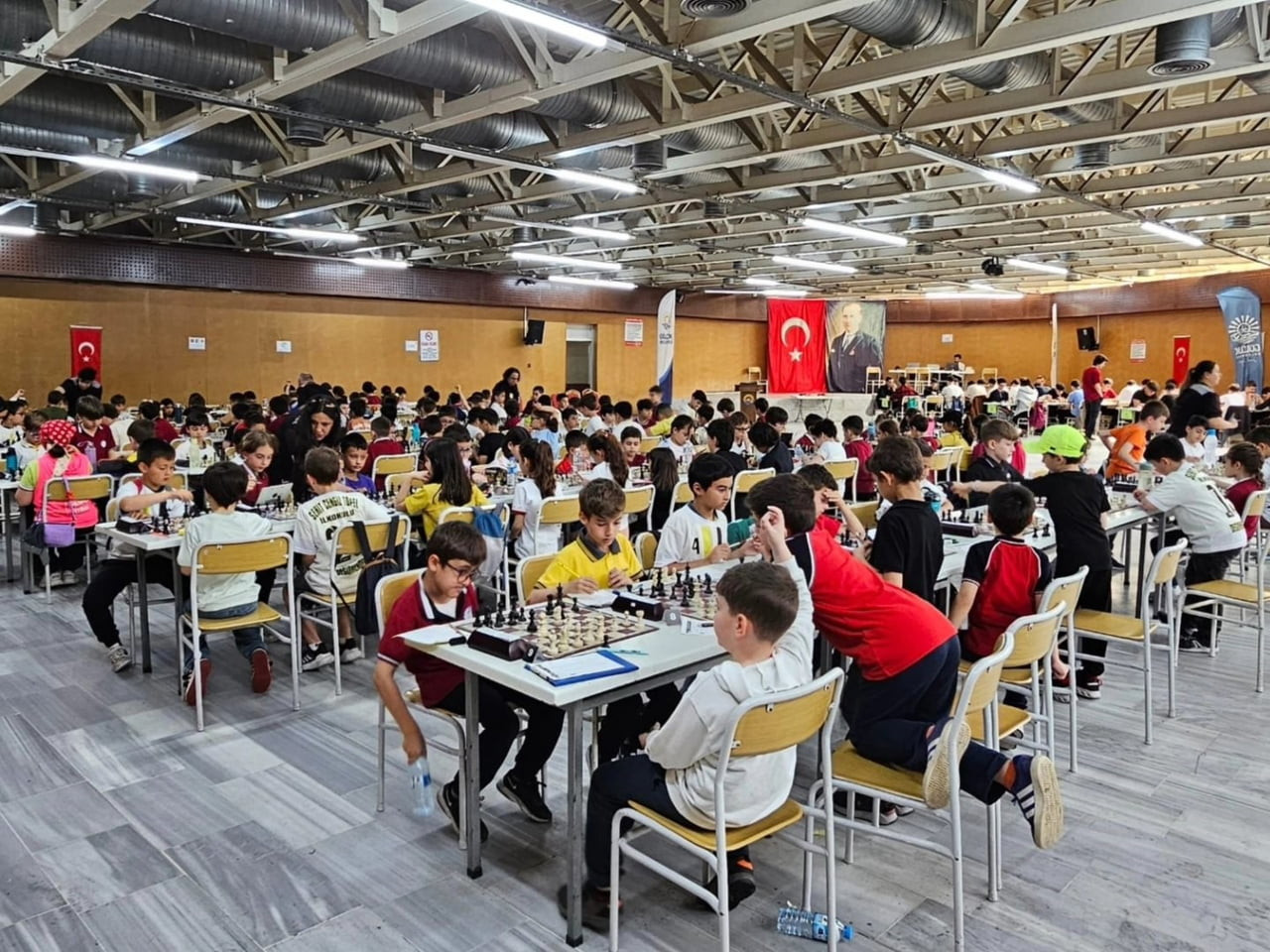 GÖLCÜK'TE 235 ÖĞRENCİNİN STRATEJİ VE ZEKA DOLU HAMLELERİYLE YARIŞACAĞI 11. OKULLAR ARASI SATRANÇ...