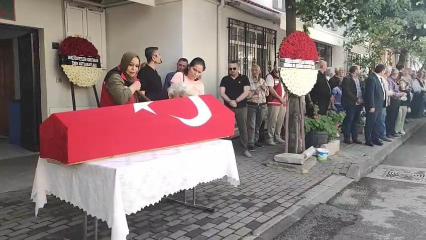 GÖREV YAPTIĞI KOCAELİ’NİN GÖLCÜK İLÇESİNDE GEÇİRDİĞİ KALP KRİZİ SONUCU HAYATINI KAYBEDEN İKMAL...