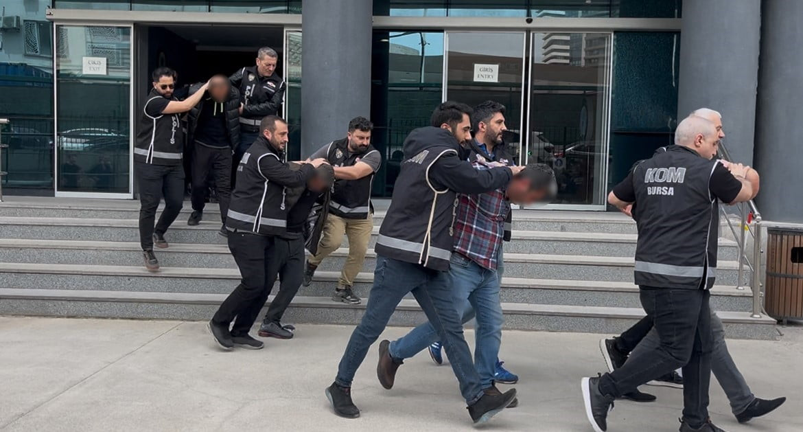 GÖZALTINA ALINAN 14 ŞÜPHELİ ADLİYEYE SEVK EDİLDİ.