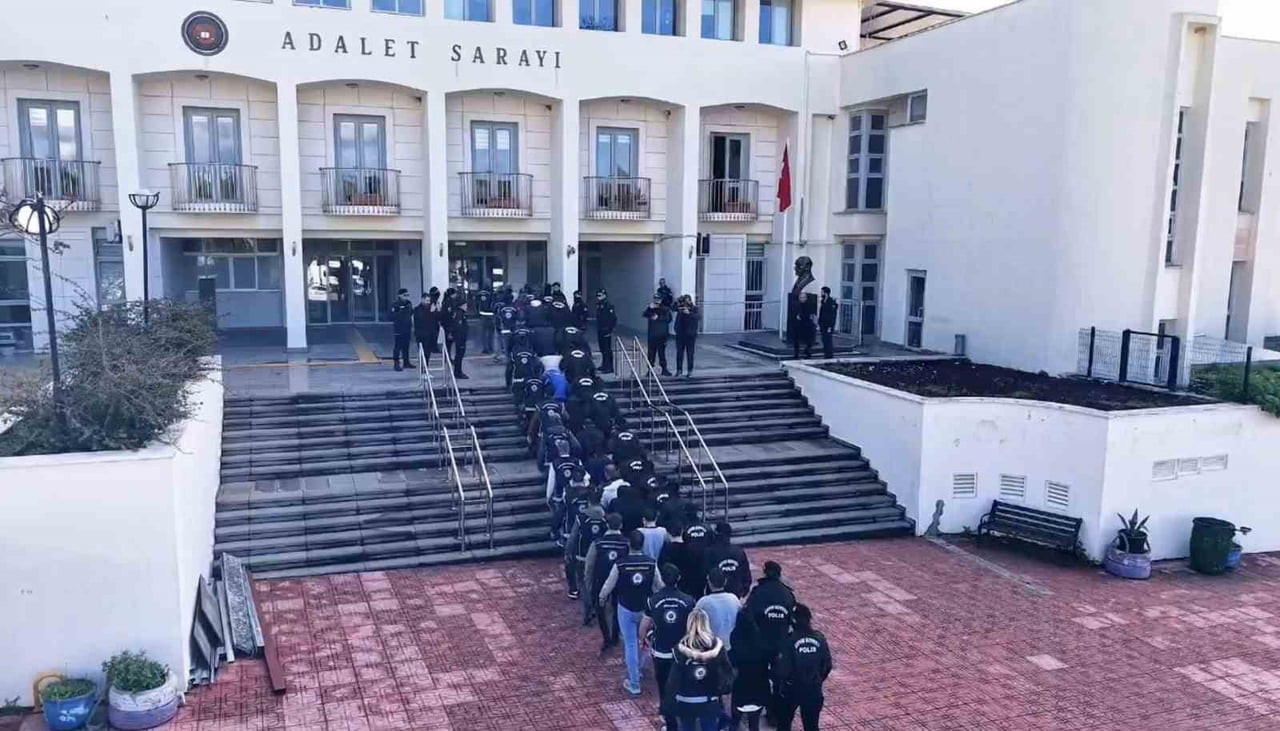 GÖZALTINA ALINAN 17 ŞÜPHELİDEN 12'Sİ TUTUKLANDI