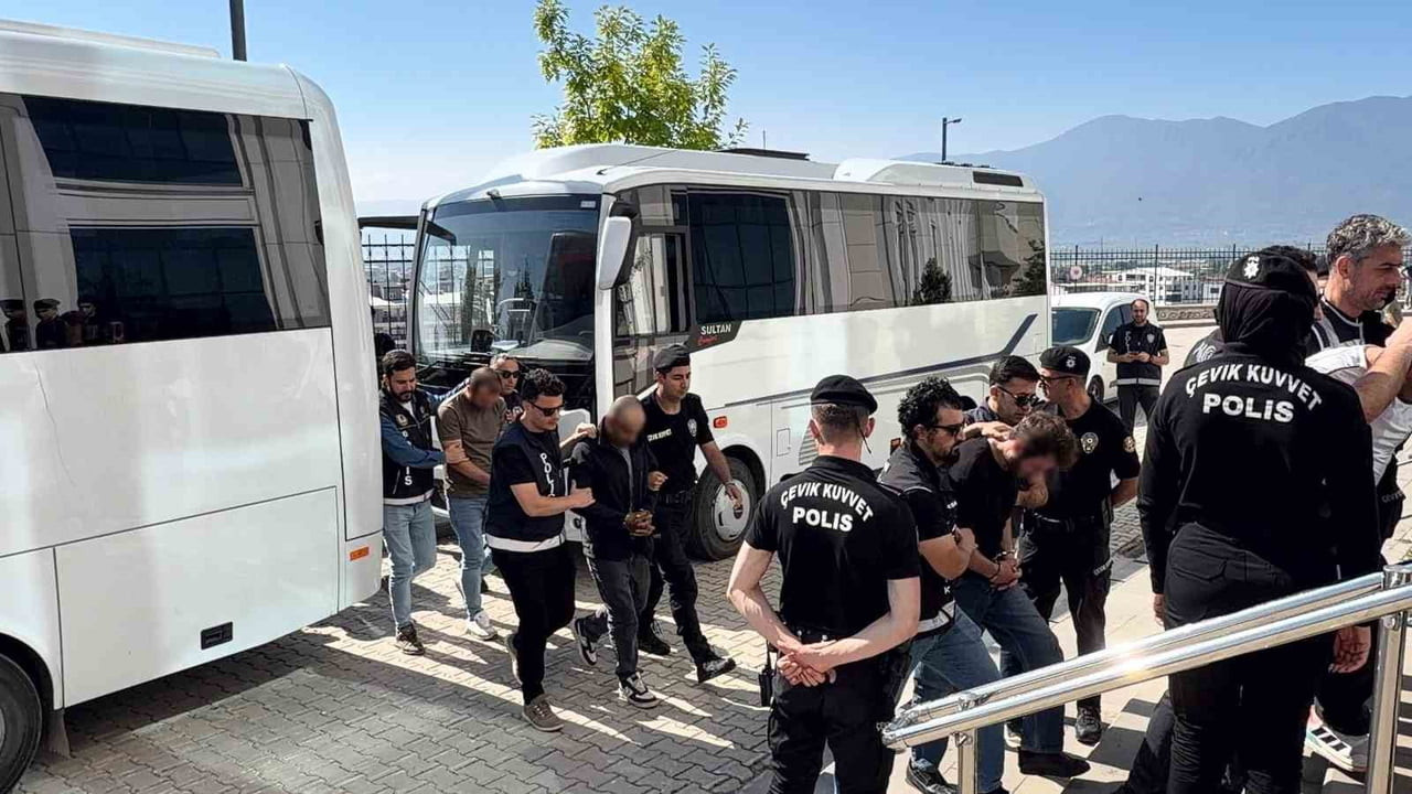 GÖZALTINA ALINAN ŞÜPHELİLERDEN 23'Ü ADLİYEYE SEVK EDİLDİ.