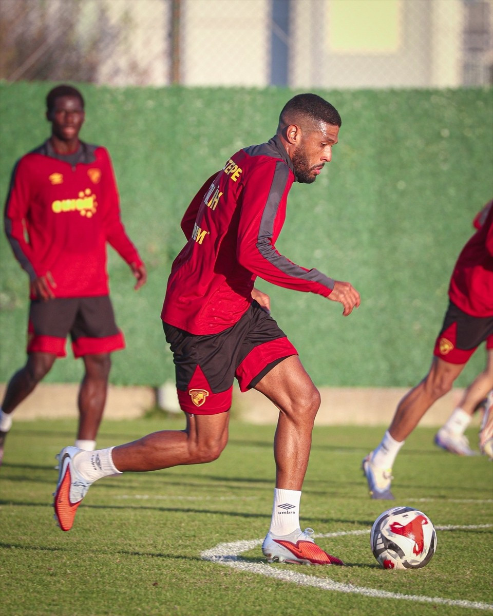 Göztepe, Trendyol Süper Lig'in 17. haftasında 21 Aralık Pazar günü sahasında Samsunspor ile...