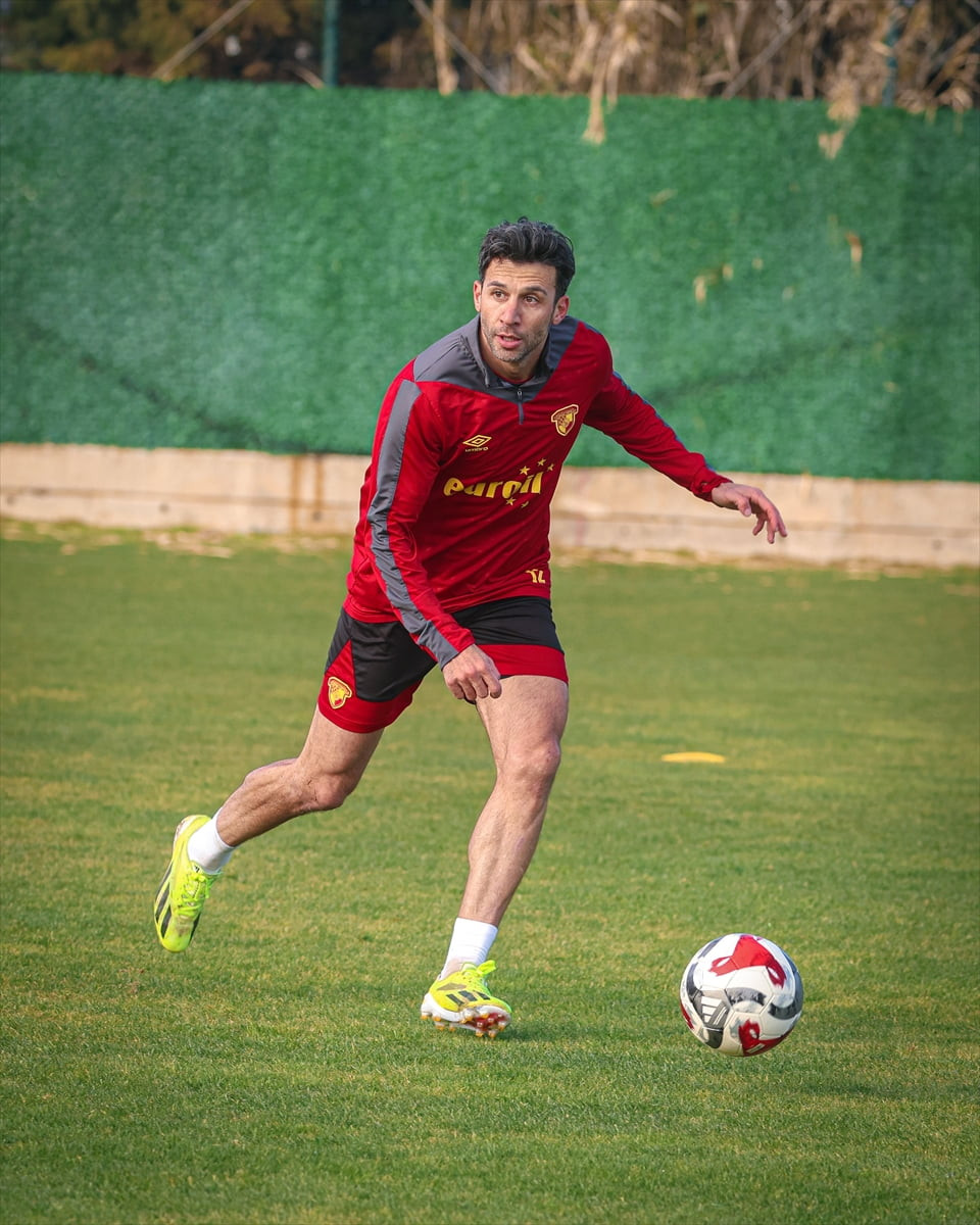 Göztepe, Trendyol Süper Lig'in 19. haftasında konuk olacağı Fenerbahçe ile yapacağı maçın...