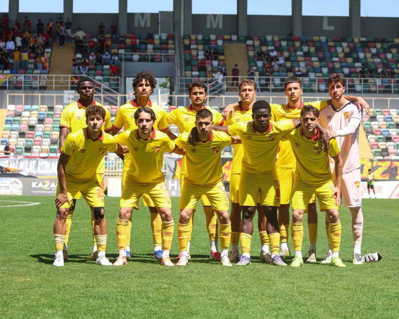 GÖZTEPE U19 TAKIMI, TÜRKİYE ŞAMPİYONU OLARAK 2026-2027 SEZONUNDA UEFA YOUTH LEAGUE'DE MÜCADELE...