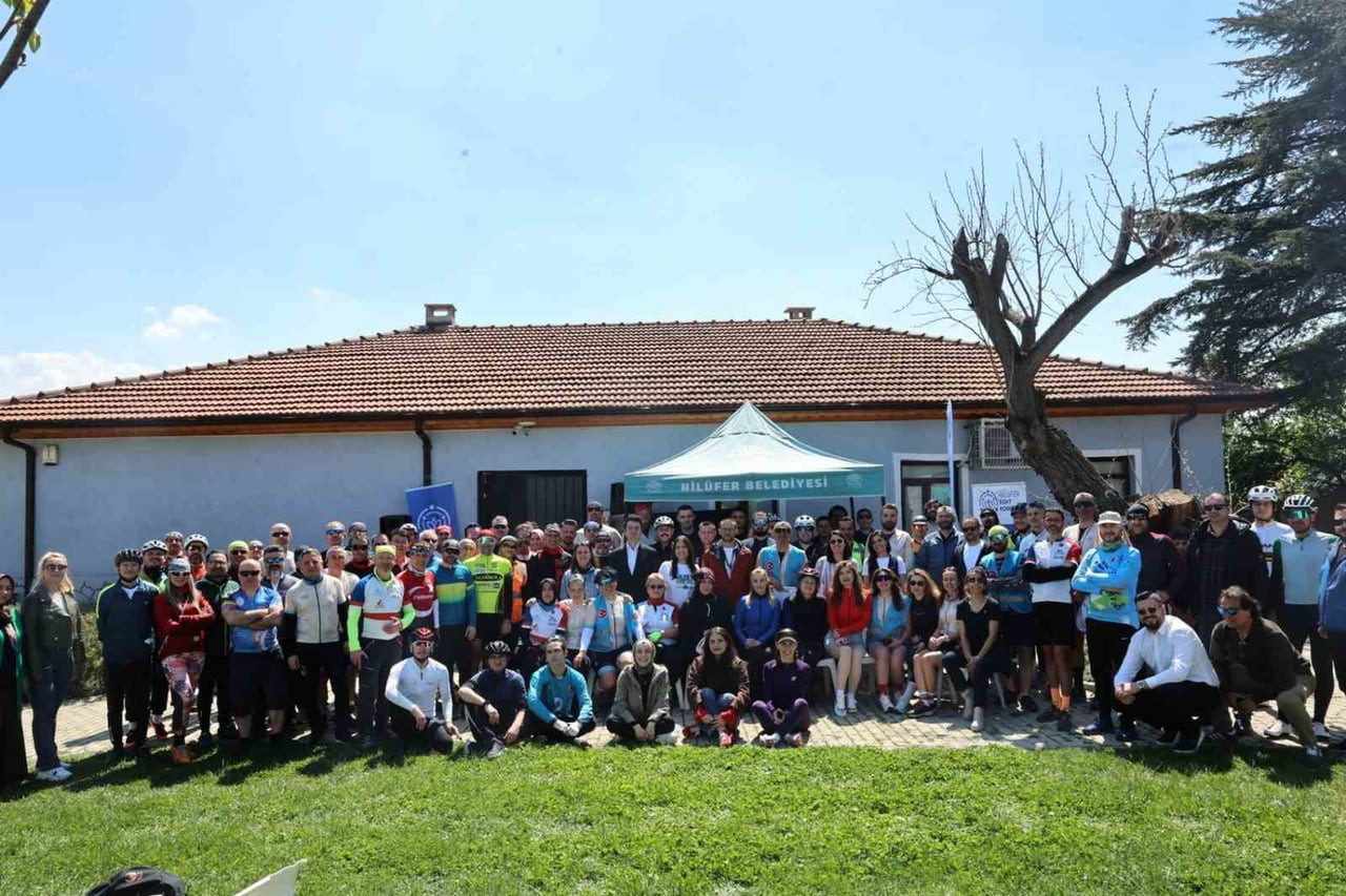 GRANFONDO BURSA HAZIRLIKLARI KAPSAMINDA DÜZENLENEN "PARKURA DOĞRU" BULUŞMASINDA BİR ARAYA GELEN...