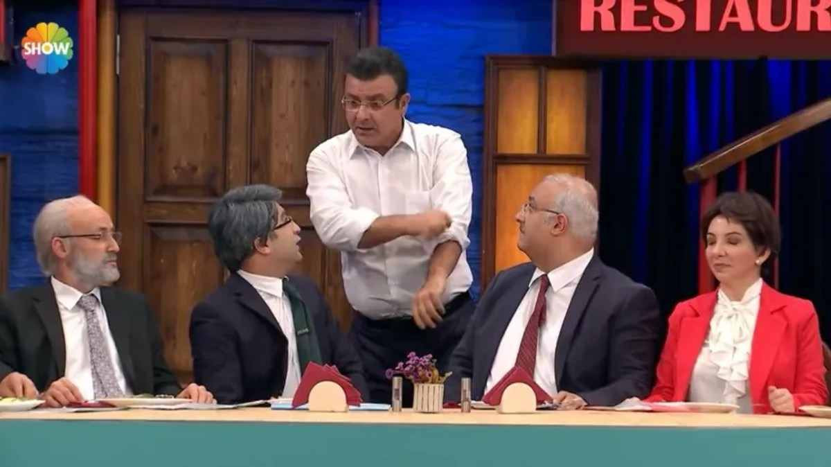 Güldür Güldür Show 6’lı masa skeci