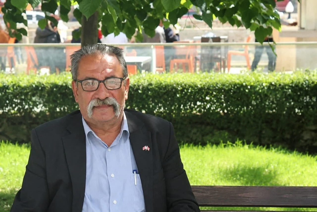 GÜMÜŞHANE'DE DİNLENMEK İÇİN YASLANDIĞI ÇİTİN KIRILMASI SONUCU YAKLAŞIK 4 METRE YÜKSEKLİKTEN DÜŞEN...