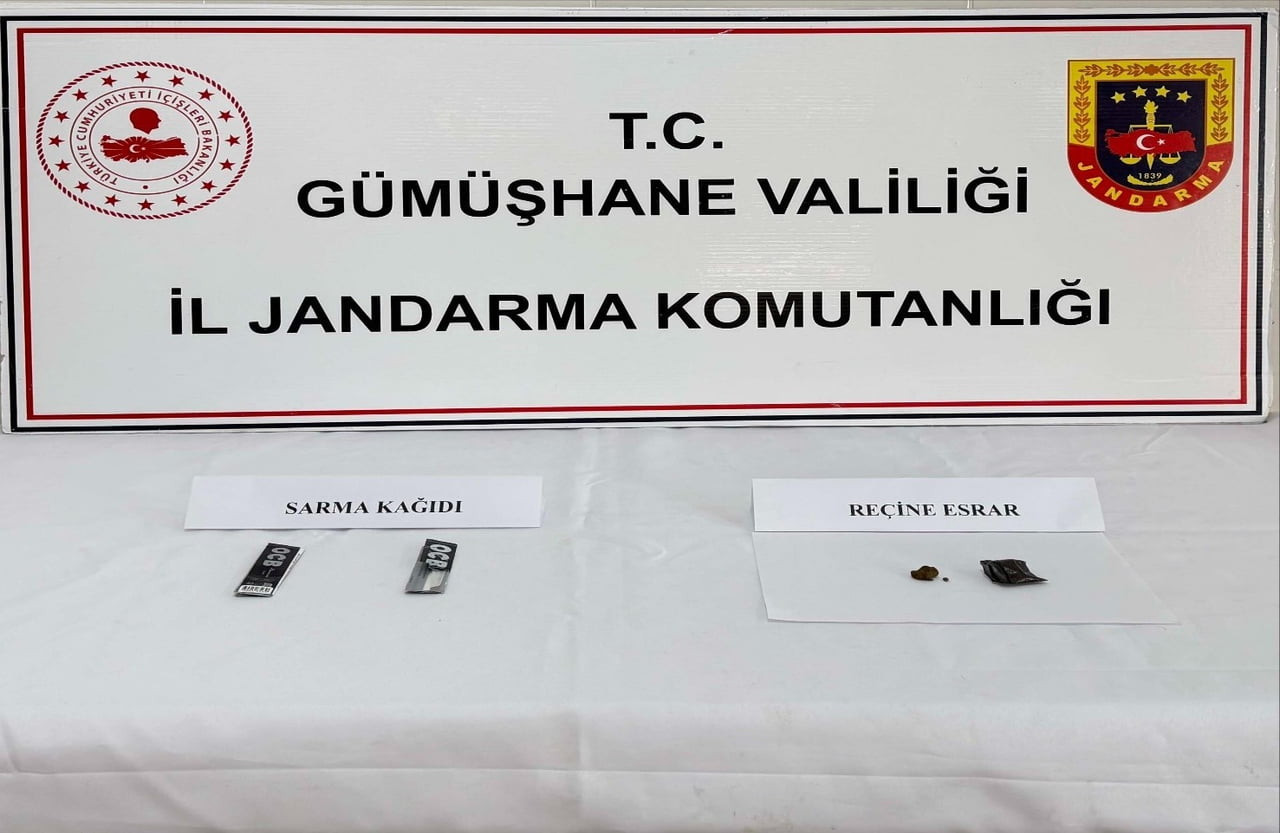 GÜMÜŞHANE’DE JANDARMA EKİPLERİNCE DÜZENLENEN OPERASYONDA 4 GRAM REÇİNE ESRAR ELE GEÇİRİLİRKEN 1...