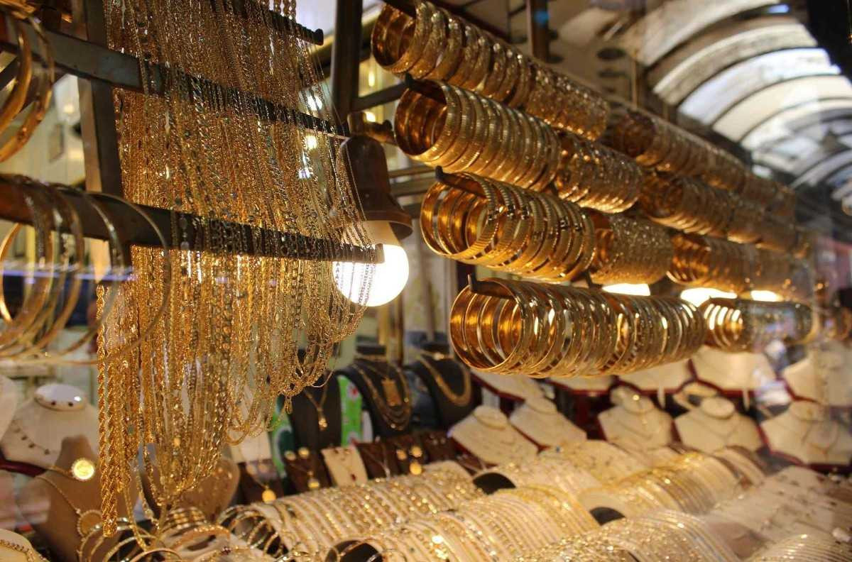 Fed'in açıklamaları sonrası altında hareketlilik sürüyor: Yatırımcıların beklediği fiyatlamalar geldi!