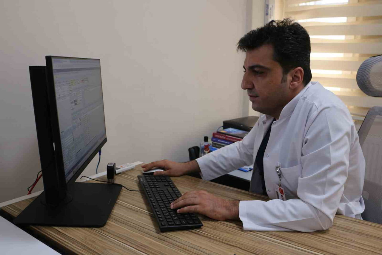 GÜNEŞ ÇARPMASI VE GÜNEŞ HALSİZLİĞİ İLE İLGİLİ ÖNEMLİ UYARILARDA BULUNAN UZMANLAR, “SAAT 10.00 İLE...