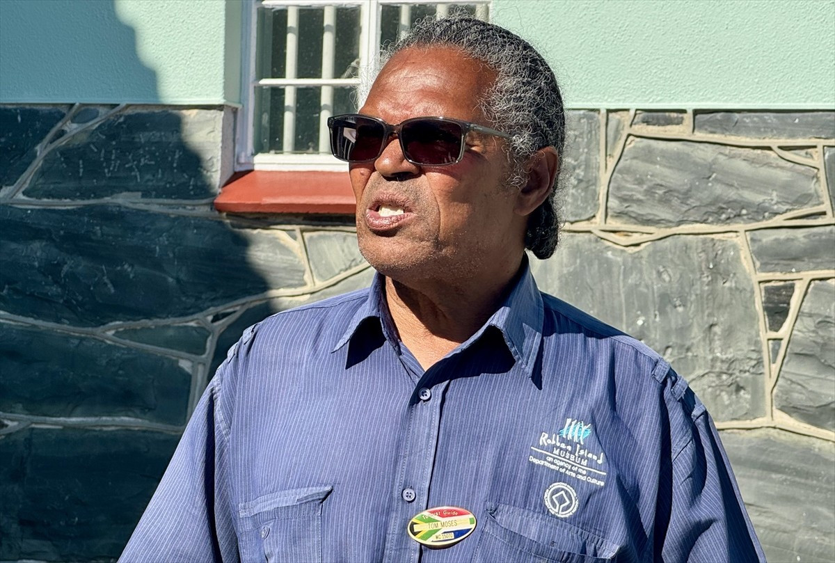 Güney Afrika Cumhuriyeti'ni özgürlüğe taşıyan lider Nelson Mandela'nın 27 senelik hapishane...