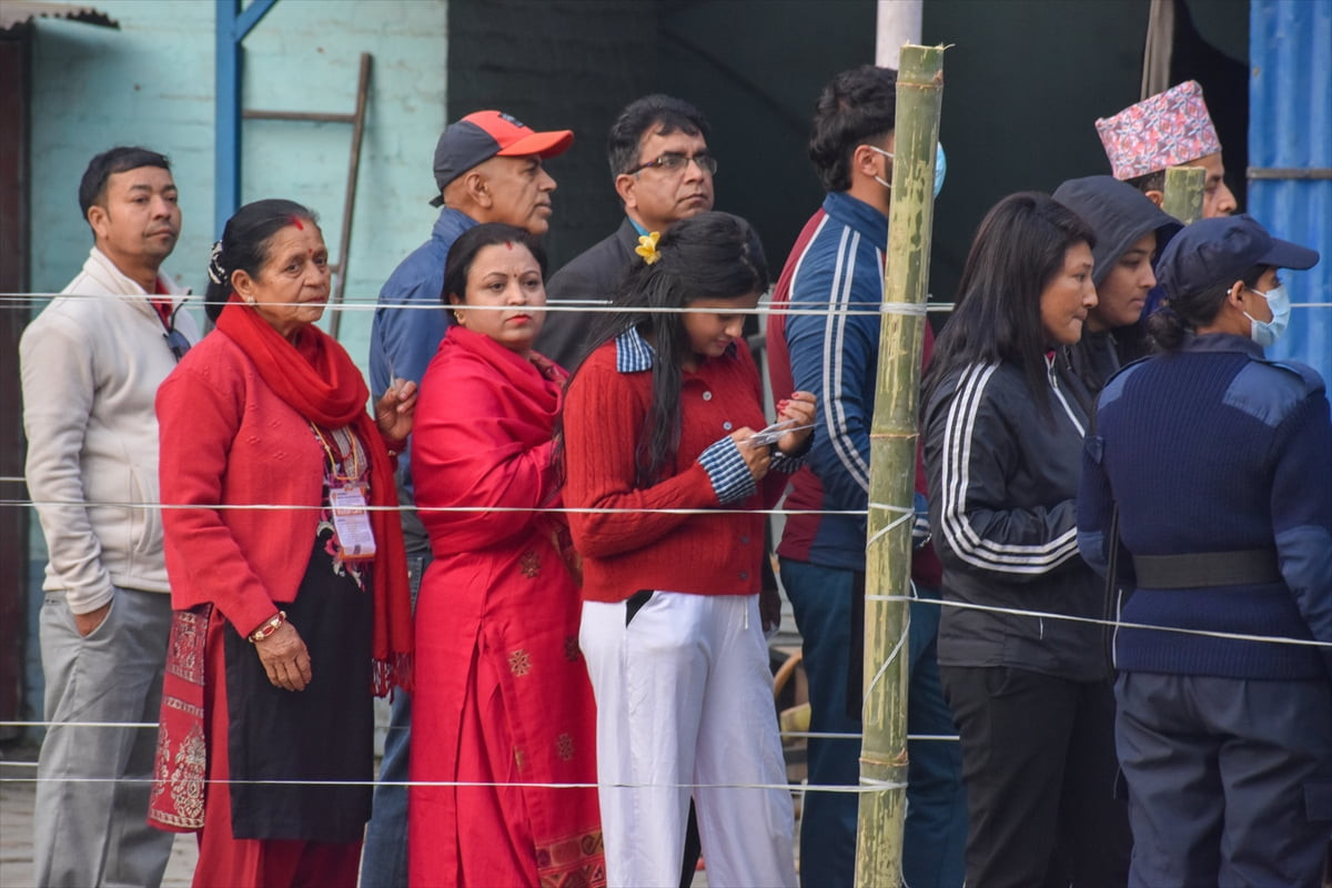 Güney Asya ülkesi Nepal'de, halk, Eylül 2025'teki şiddetli protestolar sırasında Başbakan KP...