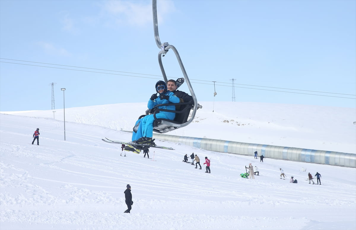 Güneydoğu Anadolu ile Akdeniz bölgelerinin kesişim noktasında yer alan Kahramanmaraş'taki...