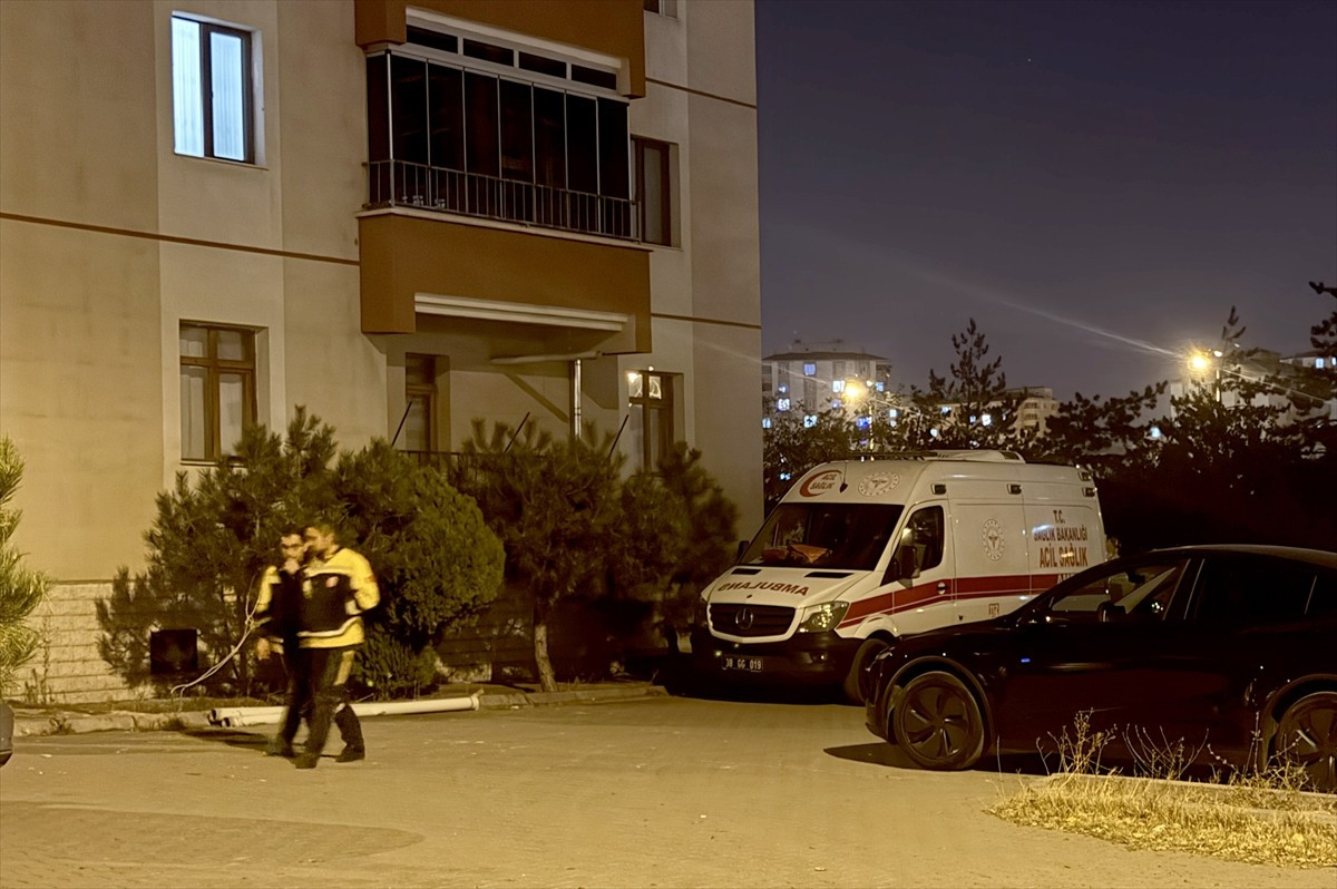 Gürcistan-Azerbaycan sınırında düşen C130 tipi askeri kargo uçağında bulunan Hava Pilot Binbaşı...