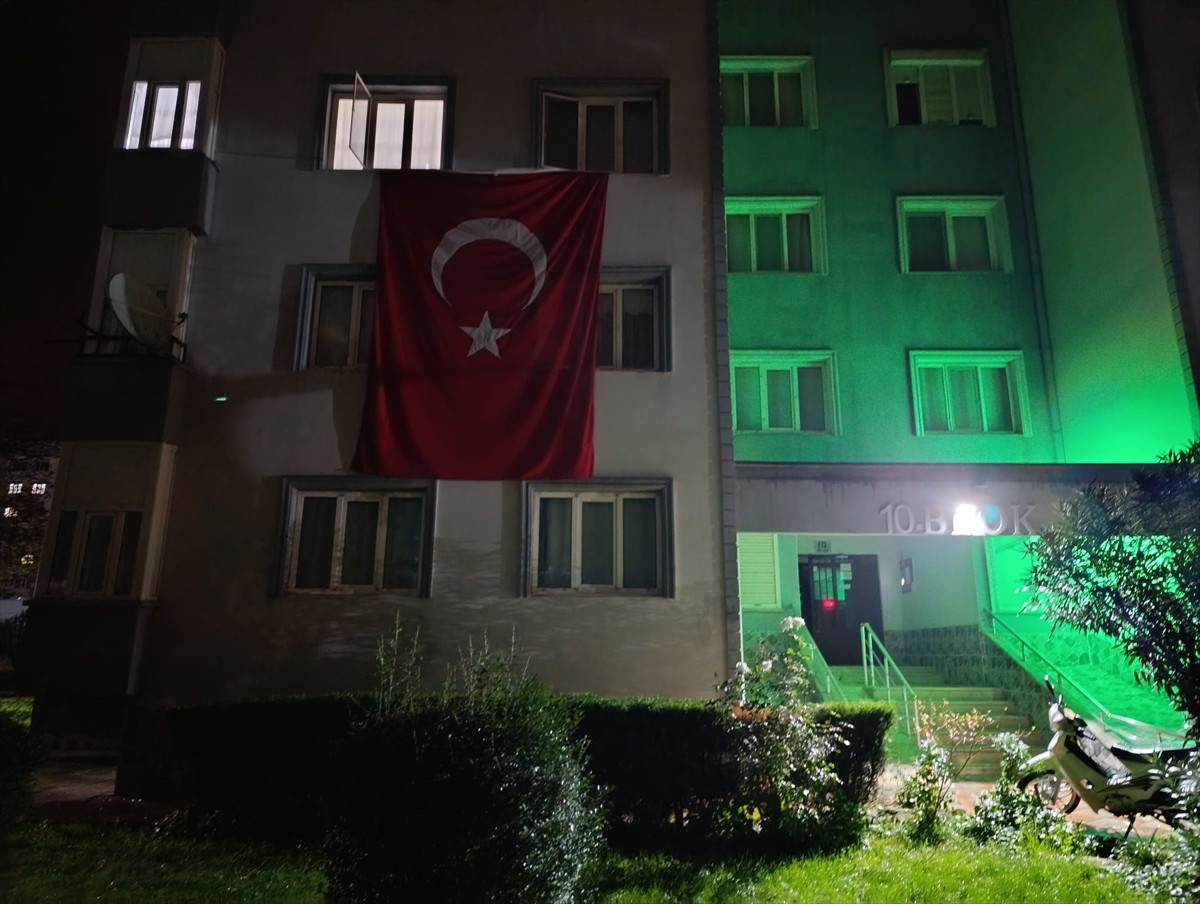 Gürcistan-Azerbaycan sınırında düşen C130 tipi askeri kargo uçağında bulunan Hava Pilot Binbaşı...