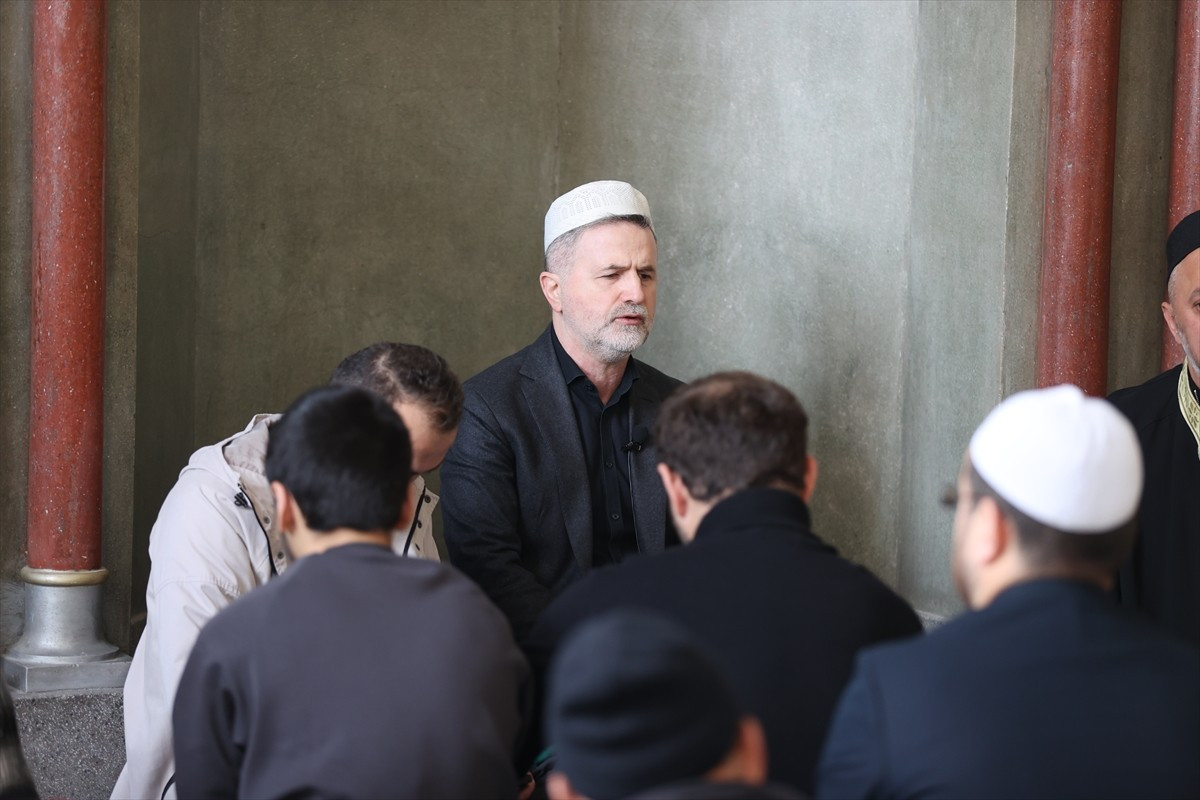 Gürcistan-Azerbaycan sınırında düşen "C130" tipi askeri kargo uçağında şehit olan askerler için...