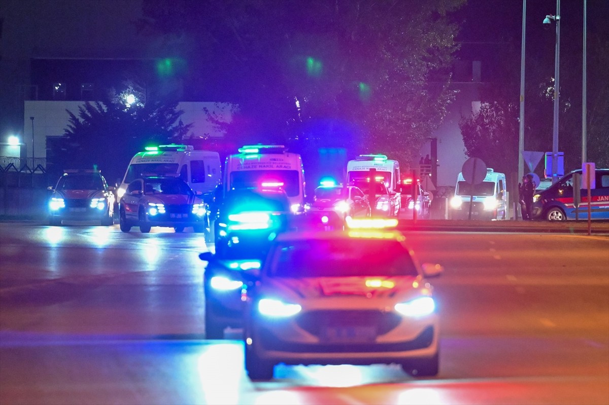 Gürcistan-Azerbaycan sınırında düşen "C130" tipi askeri kargo uçağında şehit olan askerlerin...