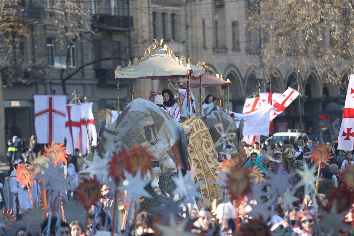 Gürcistan'da 7 Ocak'ta kutlanan Ortodoks Hristiyanların Noel Bayramı kapsamında başkent Tiflis'te...