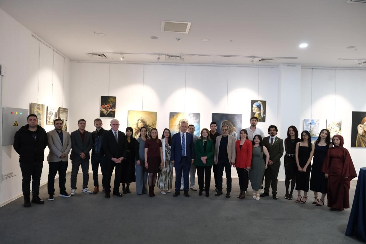 GÜZEL SANATLAR ÖĞRENCİLERİNDEN MEZUNİYET SERGİSİ