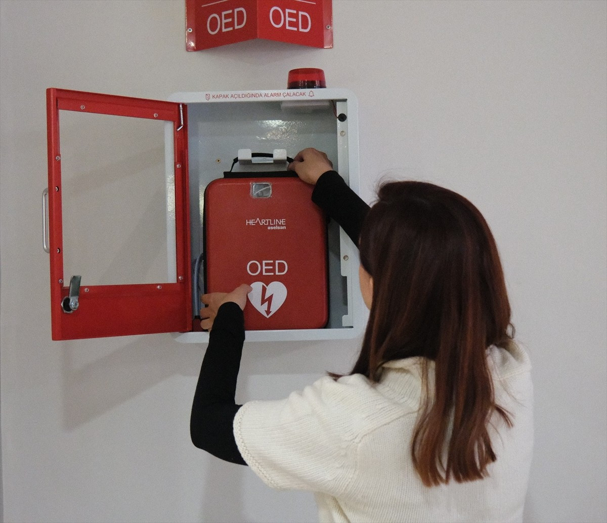 Hacettepe Üniversitesi'nde (HÜ), ani kalp durmalarında veya kalp krizi vakalarında ilk yardım...