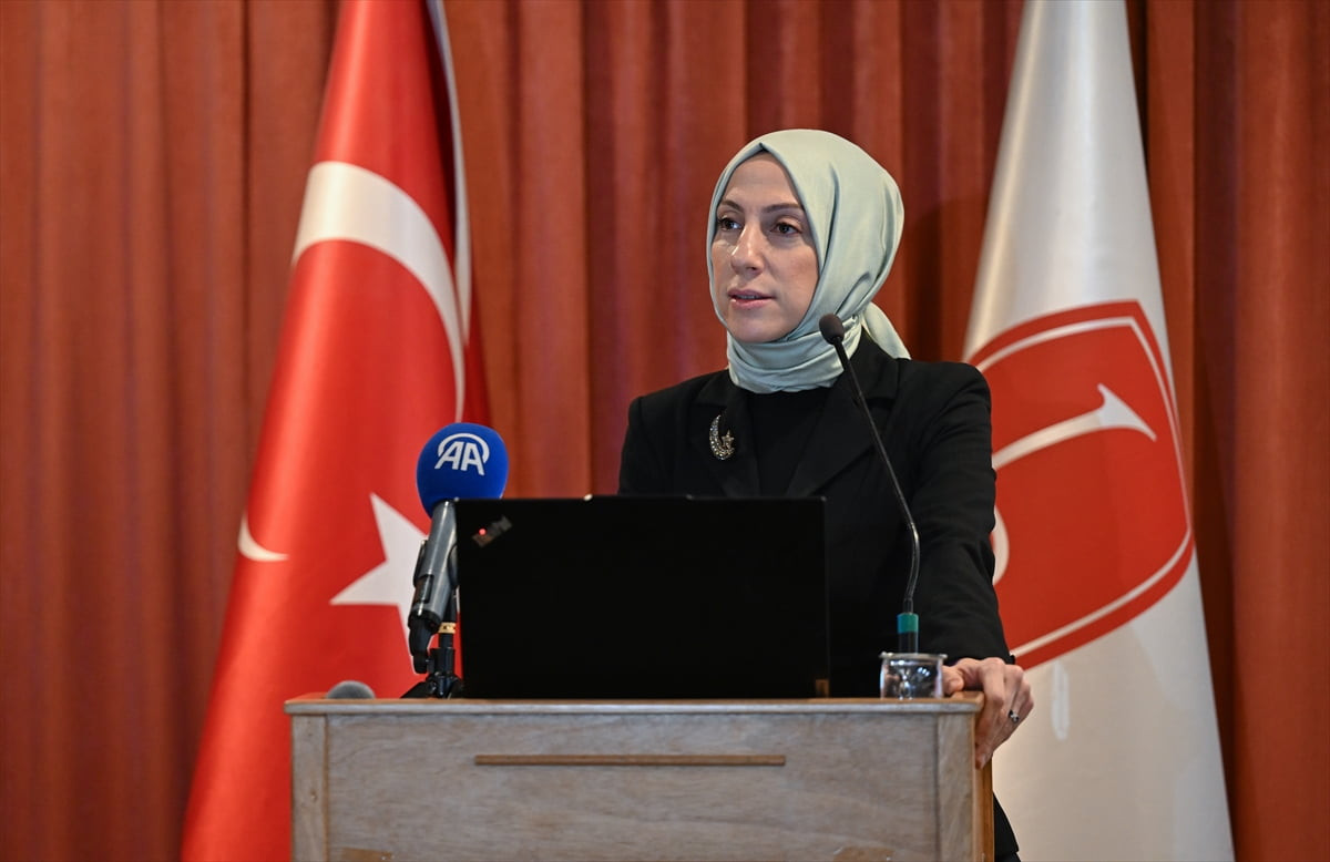 Hacettepe Üniversitesi'ndeki Mehmet Akif Ersoy Salonu'nda Hacettepe Üniversitesi Spor Bilimleri...