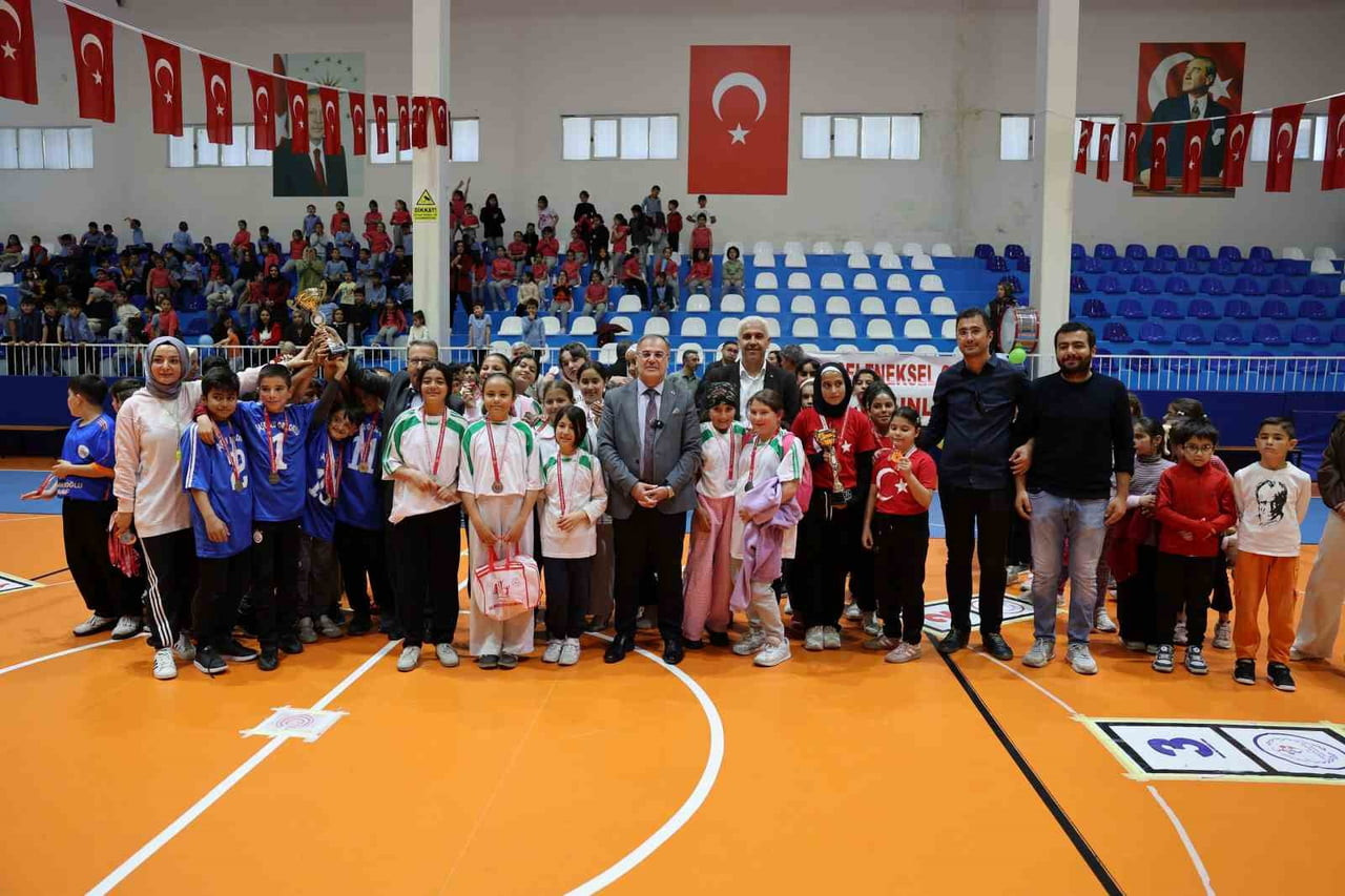 HACILAR BELEDİYE BAŞKANI BİLAL ÖZDOĞAN; İLÇEDE DÜZENLENEN GELENEKSEL ÇOCUK OYUNLARI FESTİVALİ'Nİ...