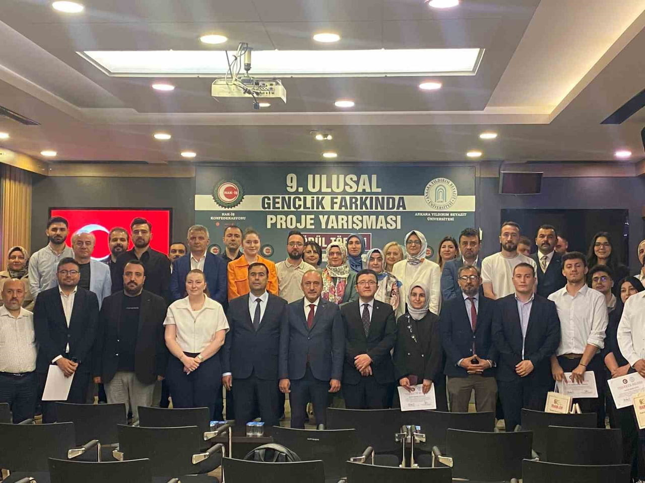 HAK-İŞ GENÇLİK KOMİTESİ TARAFINDAN DÜZENLENEN 9. ULUSAL GENÇLİK FARKINDA PROJE YARIŞMASI'NIN ÖDÜL...