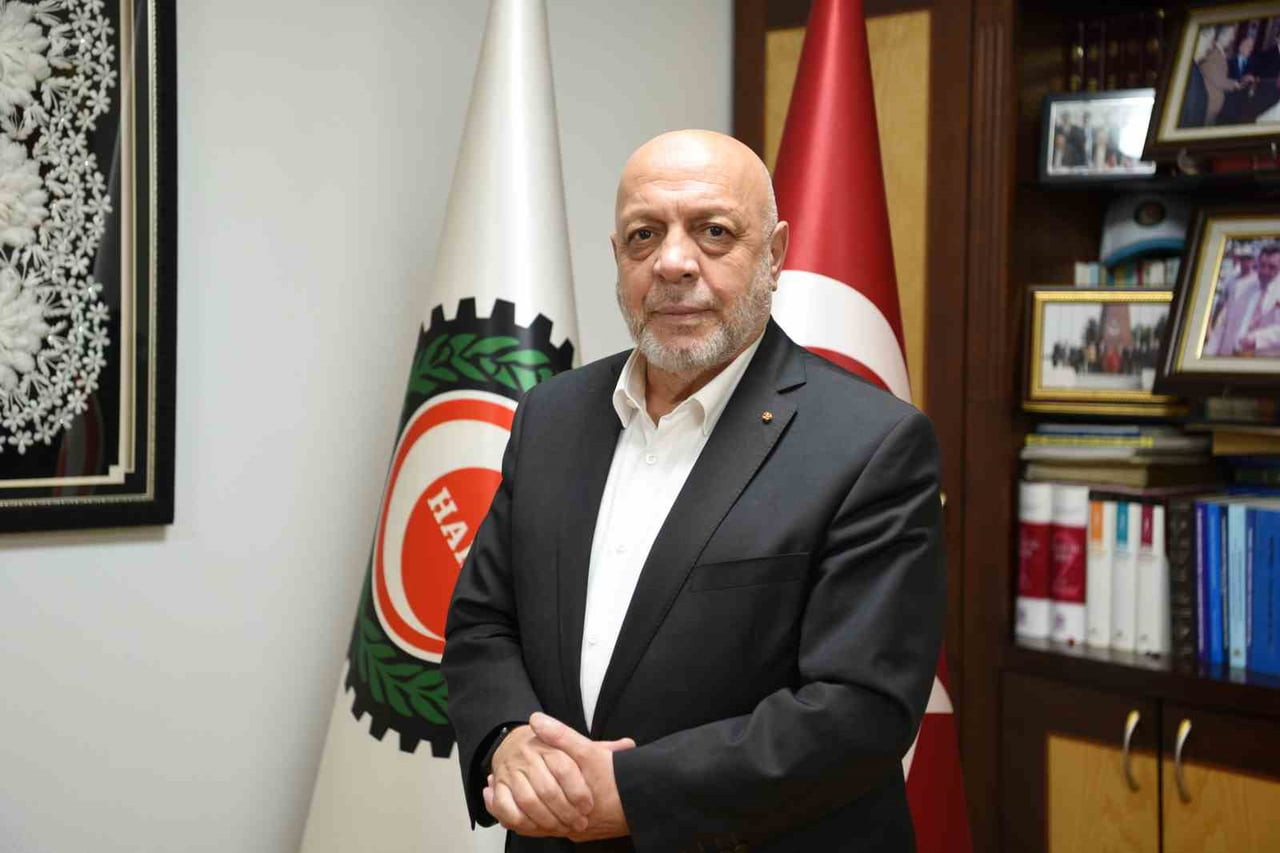 HAK-İŞ GENEL BAŞKANI MAHMUT ARSLAN, ANNELER GÜNÜ'NE İLİŞKİN "ANNELERİMİZ YALNIZCA AİLELERİNİN...