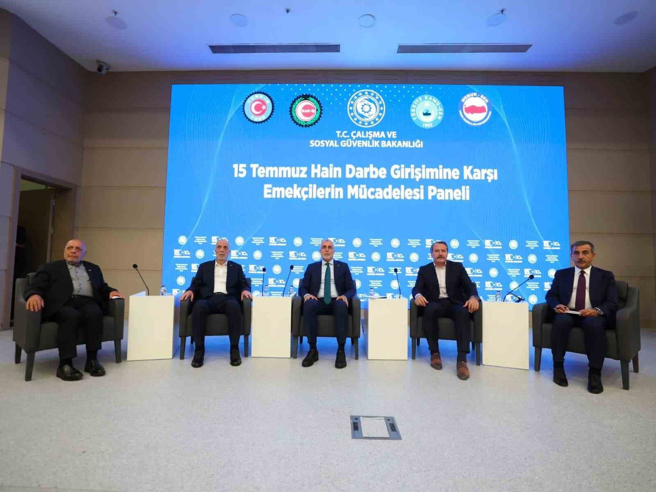 HAK-İŞ GENEL BAŞKANI MAHMUT ARSLAN, ÇALIŞMA VE SOSYAL GÜVENLİK BAKANLIĞI TARAFINDAN DÜZENLENEN 15...