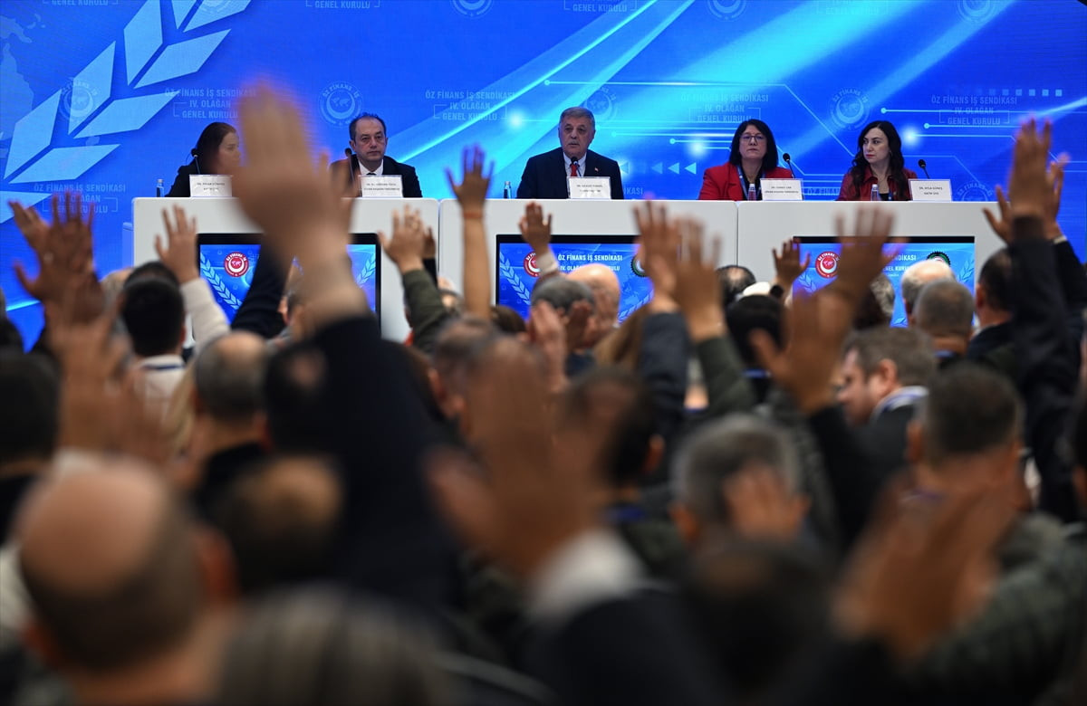 HAK-İŞ Konfederasyonuna bağlı Öz Finans İş Sendikasının 4. Olağan Genel Kurulu, Yenimahalle'deki...