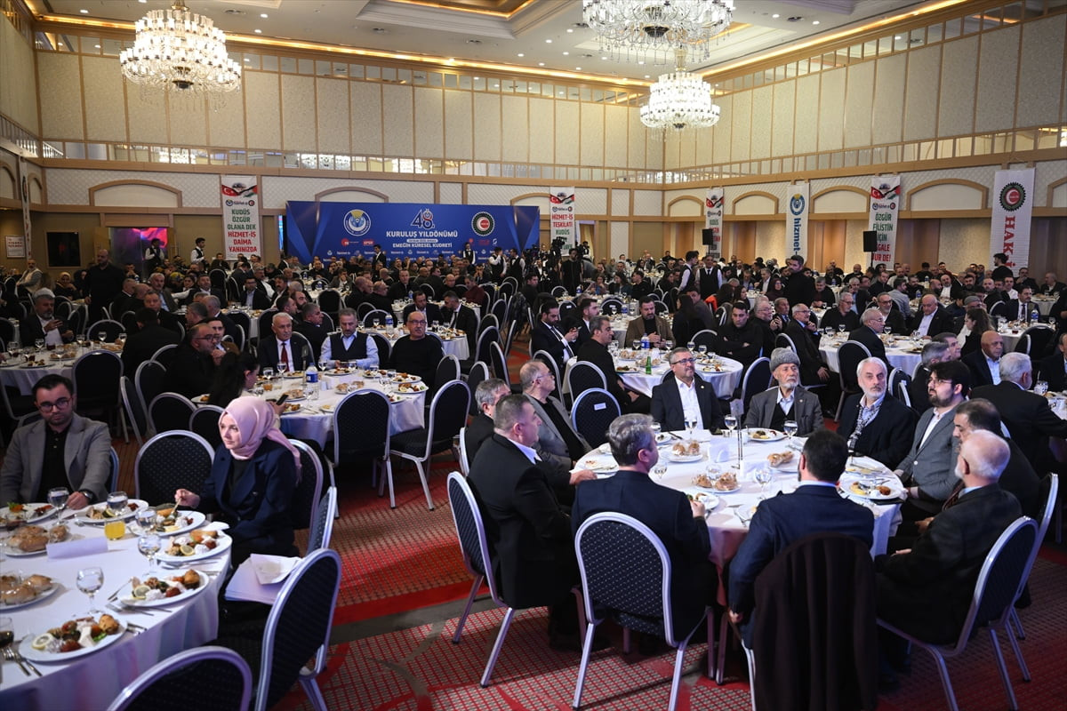 HAK-İŞ'e bağlı Hizmet-İş Sendikasının kuruluşunun 48. yıl dönümü dolayısıyla Çankaya'daki bir...