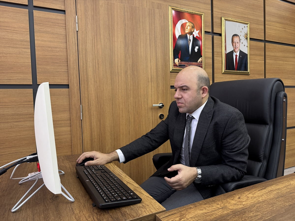 Hakkari Aile ve Sosyal Hizmetler Müdürü Abdulhalim Ünalan, Anadolu Ajansının (AA) gözünden 2025'e...