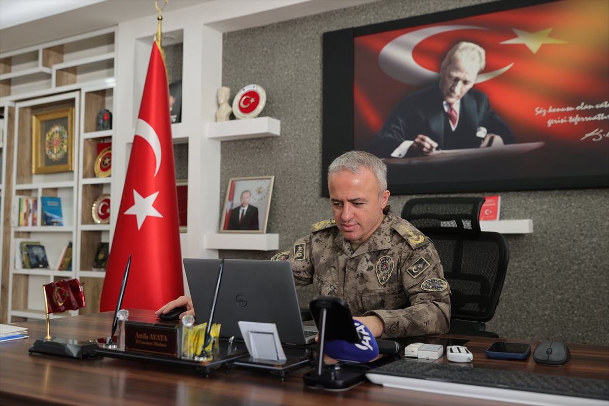 Hakkari Emniyet Müdürü Attila Ayata, Anadolu Ajansının (AA) gözünden 2025'e damga vuran olaylara...