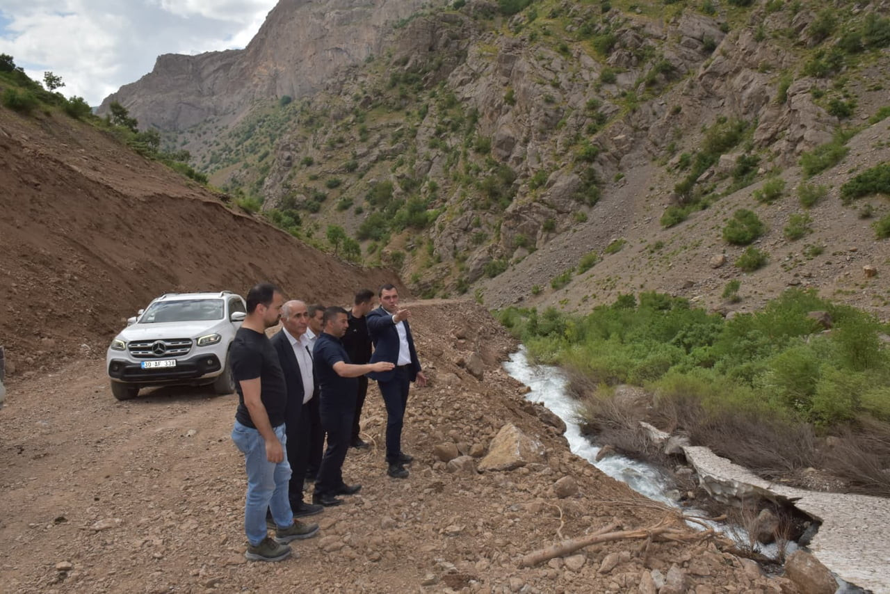 HAKKARİ VALİ YARDIMCISI VE İL ÖZEL İDARESİ GENEL SEKRETERİ CÜNEYT ZOR, HELİL VADİSİ’NDEN KENTE...