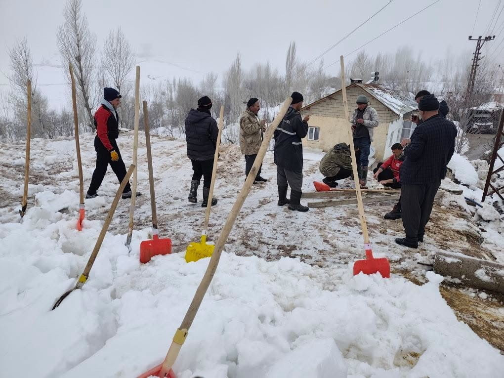 HAKKARİ’NİN DURANKAYA BELDESİNE BAĞLI DAĞSU YENİ MAHALLESİ’NDE SABAH SAATLERİNDE REŞİT GÜL’E AİT...